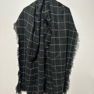 Black and White Checkered Scarf